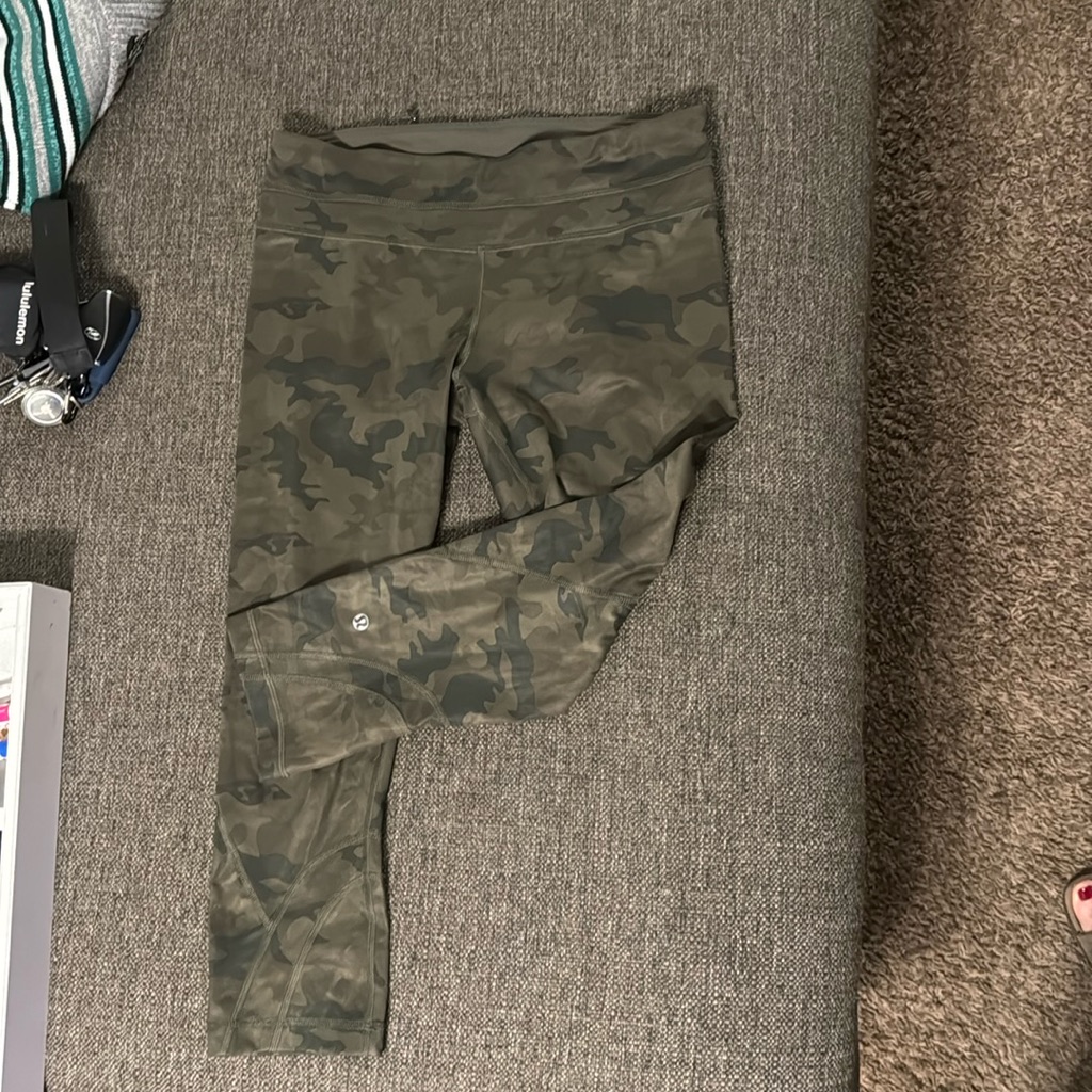 Super Flattering Lululemon Camo Leggings Older Style But In Great Condition